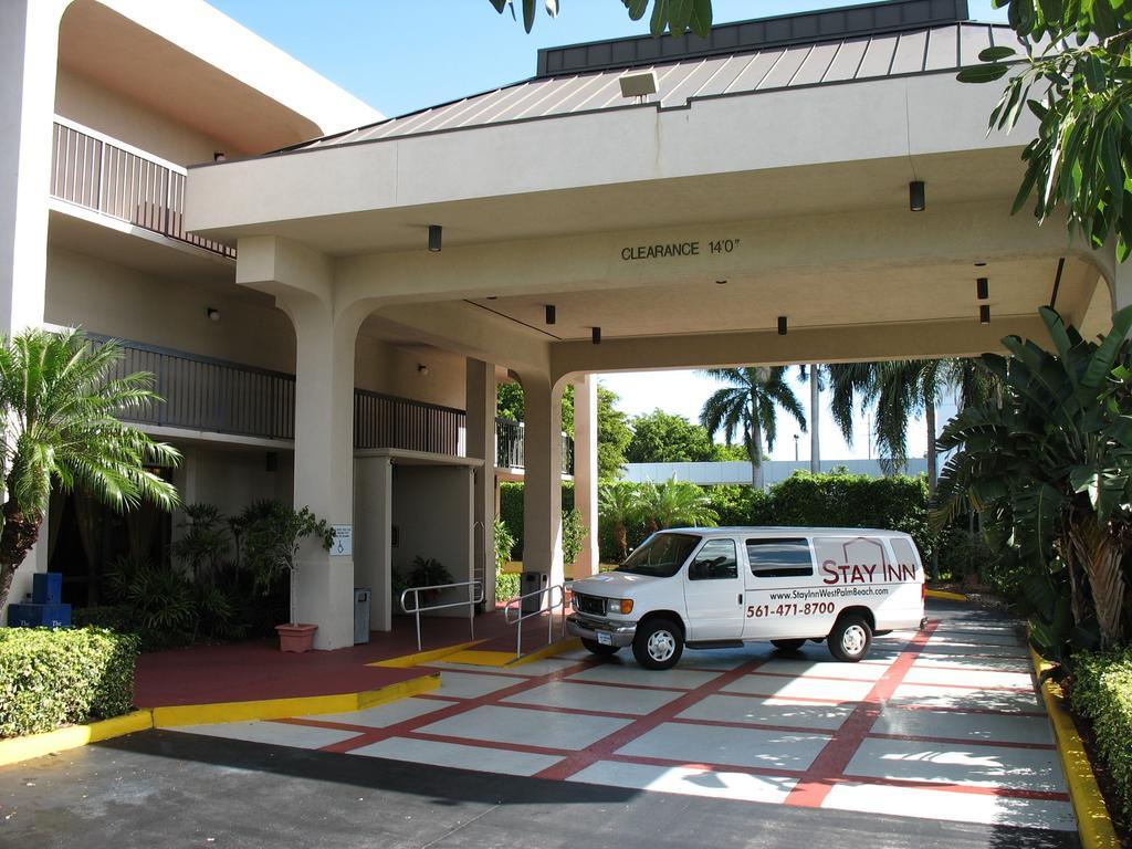 Quality Inn Palm Beach International Airport West Palm Beach Exterior photo